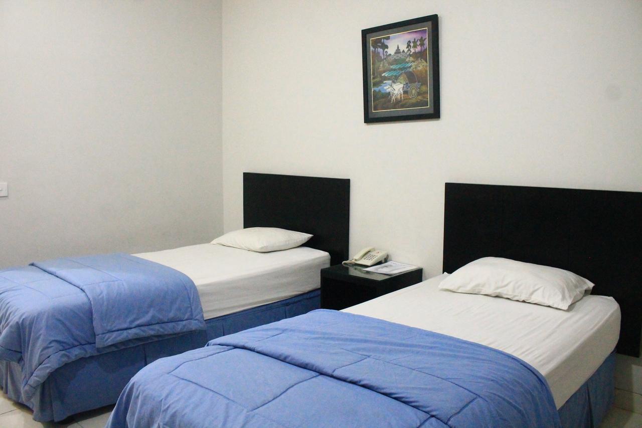 Carica Homestay Surabaya Dış mekan fotoğraf